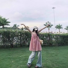 무지개 체크무늬 끈나시 원피스 여유로운 분위기의 여성용 끈나시 원피스