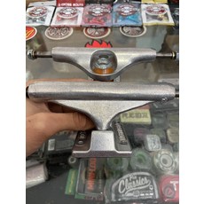 independent 因地 indy 滑板橋 進口實心橋 尺寸139 pu無磨損, 如圖所示, 1個