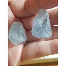 天然原礦無打磨天青石牙牙兩個一組, 1個