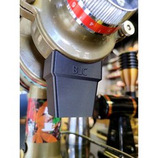 貝勒拉芙 BLC 磨豆機出粉口集粉口抗飛粉 (楊家 大飛馬 206n 207n 大富士R440 專用), 碳纖半光黑(PLA+碳纖半光黑)