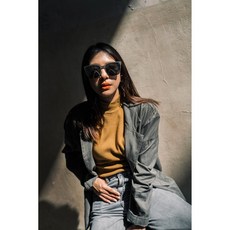 ROAV AUDREY SS002 鏡框:霧面黑 鏡片:漸層灰 折疊太陽眼鏡 折疊墨鏡 薄鋼 太陽眼鏡 墨鏡 抗紫外線