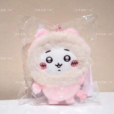 吉伊卡哇 日本正版 冬日系列 雪人 絨毛大衣 冬季吊飾 娃娃, 小可愛, 1個