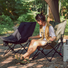 그린네이처 푹신하고 넓은 초경량 각도조절 접이식 캠핑의자, 1개, 블랙