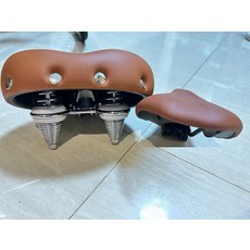自行車 加厚 復古 鉚釘 車墊, 如圖所示, 1個