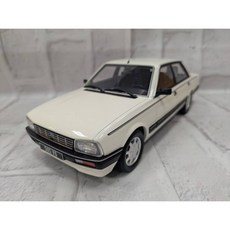 OTTO OT1297 Peugeot 505 V6 1989 阿爾卑斯白 交通工具模型, 1個