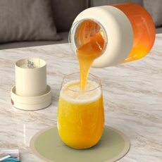 無線榨汁機 4合1雙杯雙蓋設計 可吸可飲便攜式果汁杯, 白色, D2