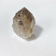 紅泥骸骨水晶原礦 雲霧感山型 帶彩虹光 馬達加斯加, 1個