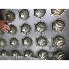 『全新品』『現貨』 千代田金屬 (chiyoda) 胖貝殼型 瑪德蓮 天板 20模, 1個