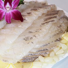 가락시장 노다지수산 [우럭회] 슬라이스 국내산 우럭 활어회, 1세트, 중(3인분, 700g)