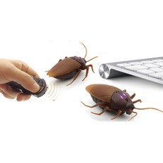 쓸데없는선물 움직이는 바퀴벌레 RC 모형 키덜트 남아 남아선물 무선모형, 1개