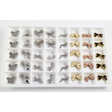 美甲合金鑽飾套組 珍珠寶石水晶大鑽混合 立體異形鑽 穿戴甲造型設計 堆鑽飾品盒裝, 1個, 銀灰+金底【格子12*12mm】40顆