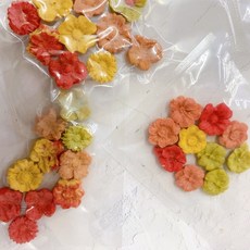 三隻小豬寵物用品 小花造型羊奶手工磨牙餅, 1個