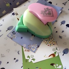 YOLQ兒童DIY壓花器工具，印花機邊紋鏤空壓花器，直角圓角壓花機, 3桃花, 1個