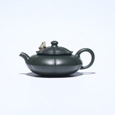 宜興紫砂壺 蛙趣青蓮 名家手工製作 原礦綠泥, 1個, 墨绿色