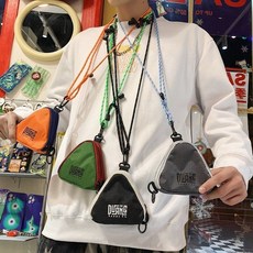 迷你小挎包男潮牌百搭斜挎包男士包包零錢包耳機包嘻哈單肩包掛包, 黑色