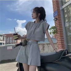 AREVI 여름 여자 트레이닝 세트 기질 신상품 슬림핏 트랜드 레저 반팔 티셔츠 반바지