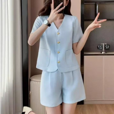 POMTOR 여름 출근룩 데이트룩 여성 반팔 자켓 숏팬츠 세트 브이넥 버튼 투피스 시원한 데일리 셋업 하객룩 오피스룩 코디