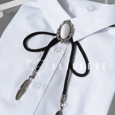 엔틱 화이트 사파이어 볼로타이