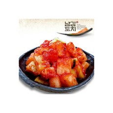 절임배추 10kg+양념 4kg 국산배추3~4포기, 깍두기 2kg 한 입에 먹기 좋은 무김치