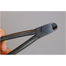 【小樹安每】喜久和215mm本職用針金切鉗，手工藝專用，鋒利耐用，輕鬆剪斷金屬線材, 1個