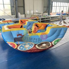 에어바운스 키즈카페 실내 놀이터 놀이기구 야외 풍선 흔들의자, 깃발2명