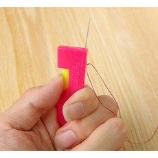 자동 바늘실꿰기 간편 바느질 실끼우기 손바느질 도우미 바늘실끼우개 가정용