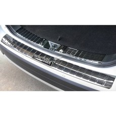 【車王汽車精品百貨】三菱 Mitsubishi Outlander 2017 後護板 後內護板 黑鈦 防刮 踏板 全包