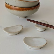 Ringo雜貨店 手工燒製橢圓筷架, 1個