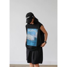 【OPB】衝浪印花寬肩背心 休閒街頭感 滿版衝浪封面圖 重磅棉料 健身運動背心