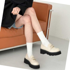 여름드라이빙슈즈 발등 골드장식 스트랩 포인트 통굽 클래식 로퍼