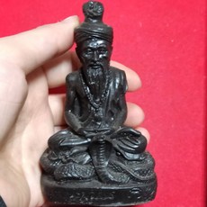 龍婆蘇利亞 2557 力泥鎳萊魯士供奉尊 泰國佛牌聖物, 1個
