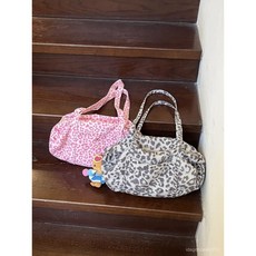 臺灣出貨 秋季新款奶油豹紋輕便休閒旅行單肩包 甜酷大容量便攜通懃健身包 HEQI, 粉色豹紋單肩包,裸包不含掛件, 1個