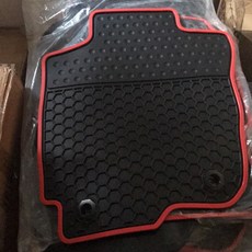 車之房 RAV4 專用汽車腳踏墊，耐磨防滑易清潔，提升駕駛舒適度