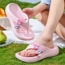 산리오 헬로키티 마이멜로디 쿠로미 피규어 쪼리 슬리퍼 뽀사사 귀여운 여름 신발