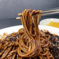 온누리 짜장면 5인분 밀키트셋트 미니채단무지 2개 포함 온누리중화면250gX5봉+해스민짜장소스250gX5봉+그래도또또단무지150gX2개, 1세트