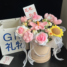 GOSPMADAM 手作鉤針花束 圓筒盒編織花禮, 成品【幸福粉色-抱抱桶】+送禮袋+燈串, 1件