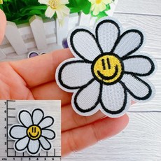 皮卡布 T6 小花可愛刺繡布貼 徽章 Patch 補丁, 1個, 白花,熱熔膠
