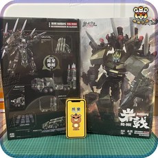 TouchToys HQ-9BE 黑蘋果設計 岩戟 赤霄級 機甲導彈車 變形玩具完成品, 1個, 售罄
