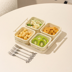 LOVFIR 도자기 정사각 4절 나눔접시 과일 반찬 찬기 접시, 1개, 흰색