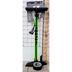 GIYO 直立式打氣筒 型號:GF-2530 鋁合金打氣筒 綠色打氣筒 聰明嘴 壓胎可到180psi, 1個