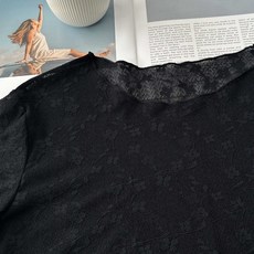 親膚彈力透膚蕾絲長袖上衣 緹花 內搭設計款小花打底衫