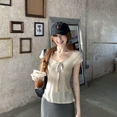 투니스 여성 슬림핏 브이넥 단색 스트랩 반소매 티셔츠