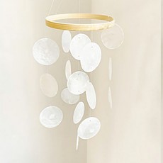 화이트 자개 모빌 천장 인테리어 장식 소품 행잉 천정 초승달 자개모빌 우드 꾸미기 벽장식