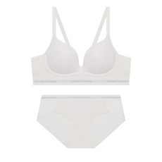 코데스콘바인 CODES COMBINE INNERWEAR 아이코닉 퓨징 볼륨일체형 노와이어 브라팬티 세트_화이트