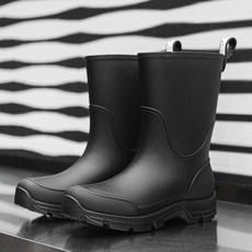 YANGTA 여름 가볍고 미끄럼 방지 패션 남자 레인부츠 작업용 낚시화 야외 남자 미들 레인부츠