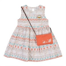 디즈니베이비 야탑NC점 ~여름 시즌오프 SALE~ 후들후들 얇은 면 소재의 민소매 원피스입니다~! 귀여운 라이온킹 가방까지 세트에요