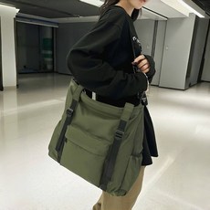 工裝尼龍托特包 多功能側背包斜背包手提包 防潑水旅行袋 日系工裝包, 軍綠色