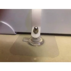 自動關門上鎖安全門欄，適用門口/樓梯/走廊/房間，98cm-109cm, 4個穩固底盤免鑽 強力背膠地板貼扣