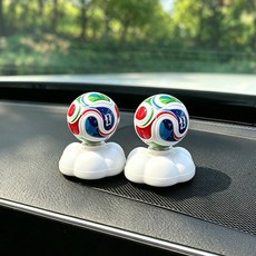 世界盃足球擺件，汽車/電瓶車/辦公位通用裝飾, 旋轉足球2個 帶膠，汽車 / 電瓶車 / 辦公位通用, 1個
