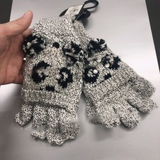 可愛熊貓造型兒童針織半指手套，柔軟舒適水鑽點綴，黑白配色時尚保暖